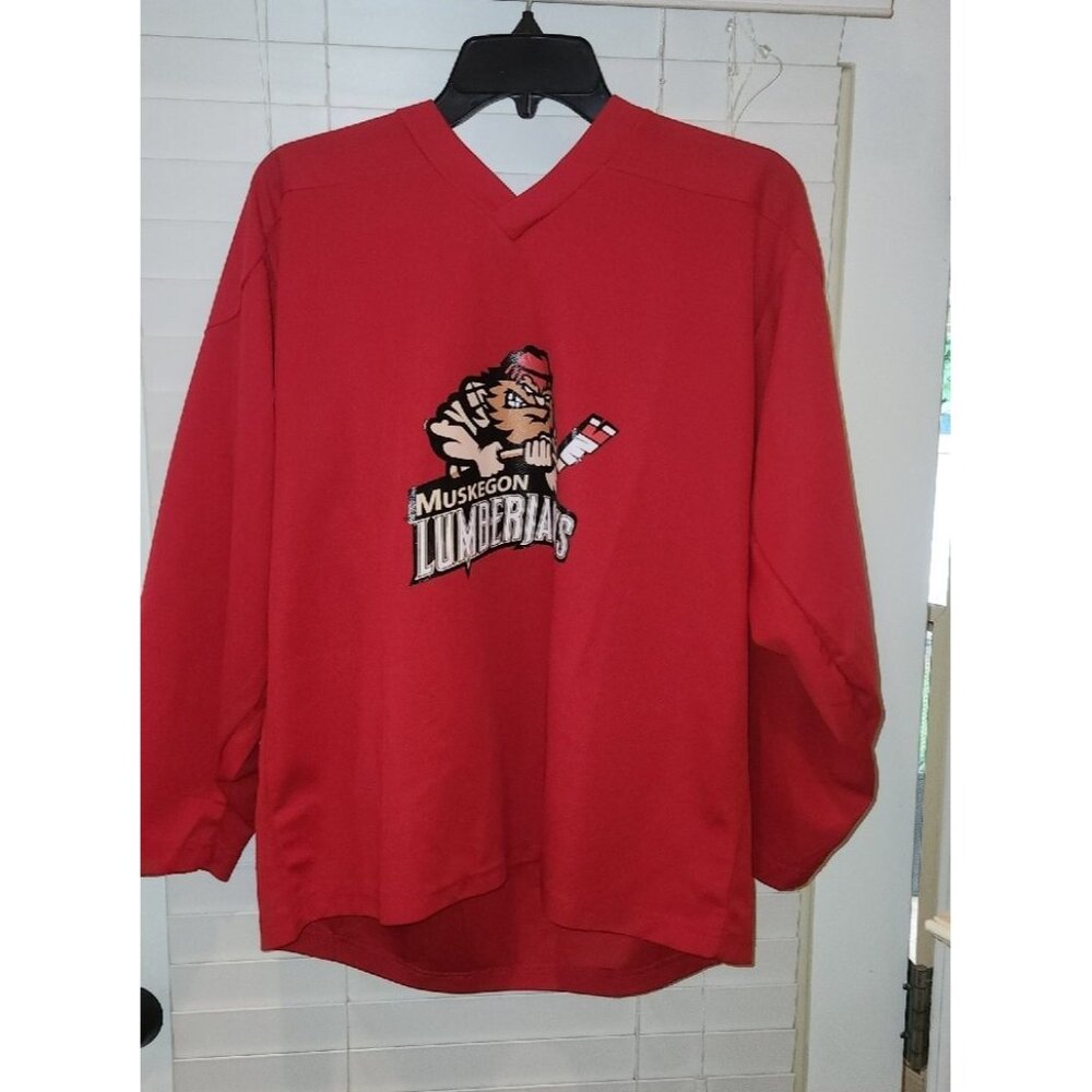 MUSKEGON LUMBERJACKS youth L/youth XL jersey #11 preowned.....................B8